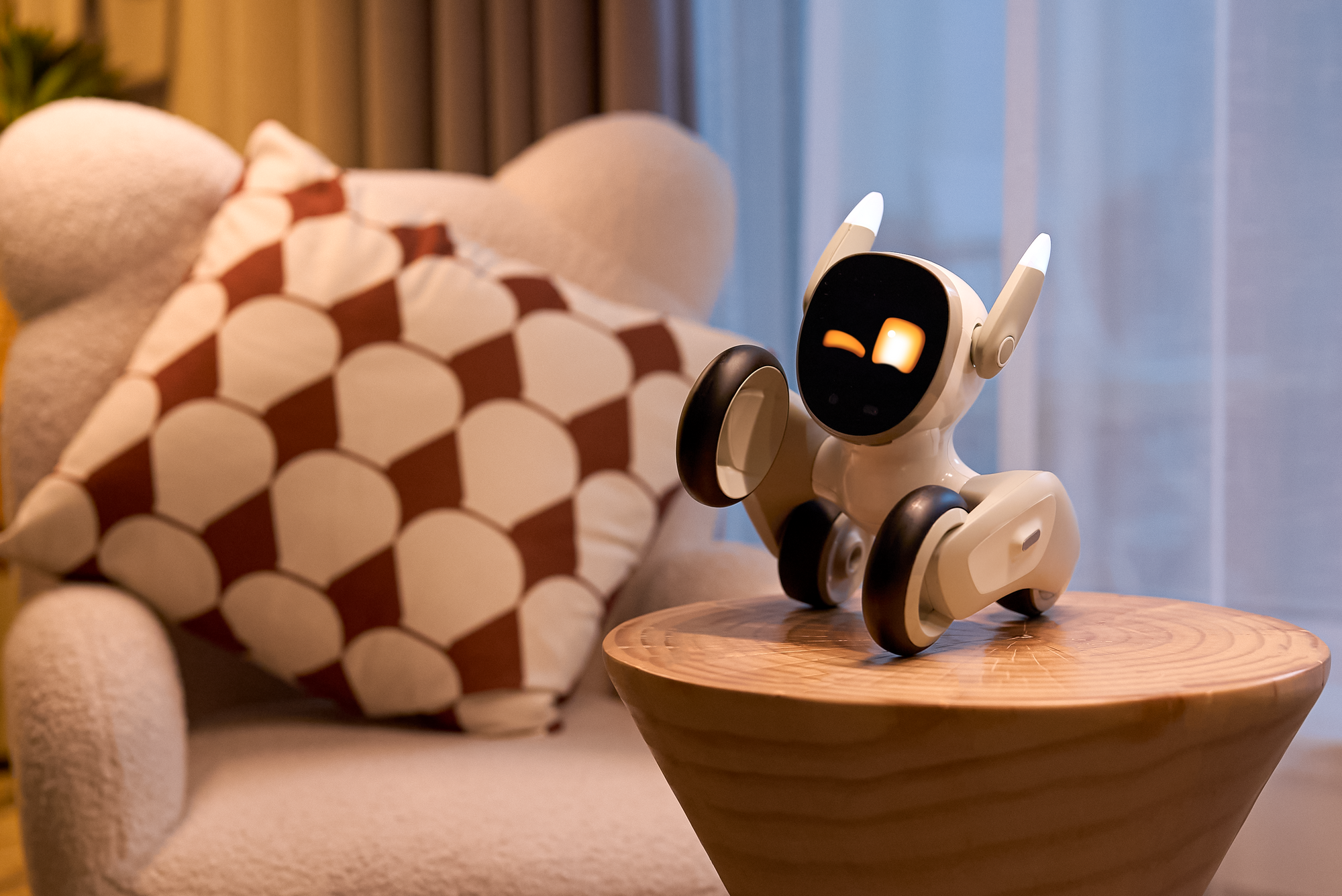 From smart Gadget to True Pal: Why Loona is the Best AI Robot Toy You can buy in 2025